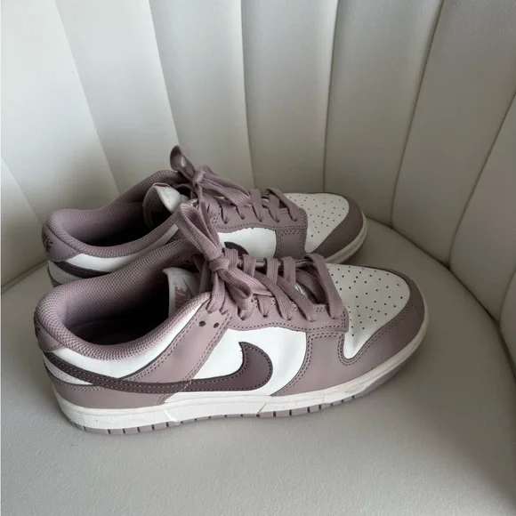 Nike Women’s Low-Top Dunks - Picture 3 of 4